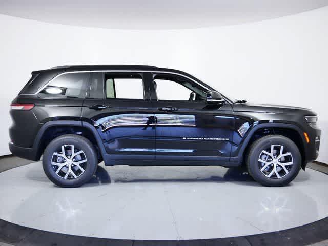 new 2024 Jeep Grand Cherokee car, priced at $48,863