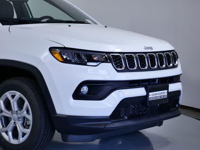 new 2024 Jeep Compass car, priced at $29,999