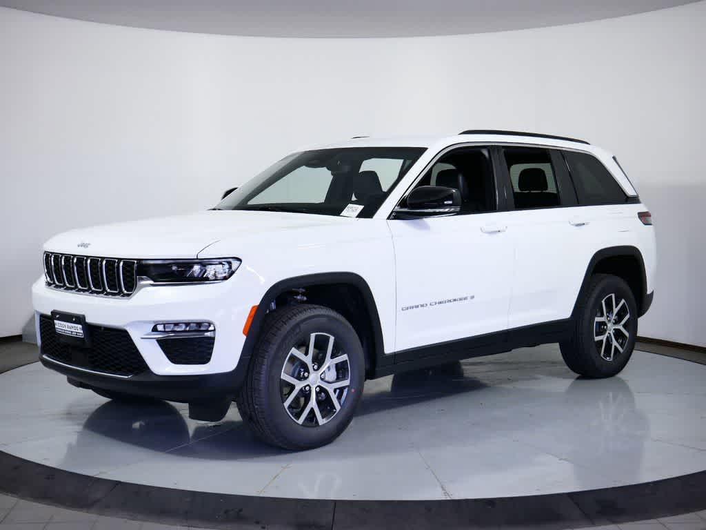 used 2025 Jeep Grand Cherokee car, priced at $42,729