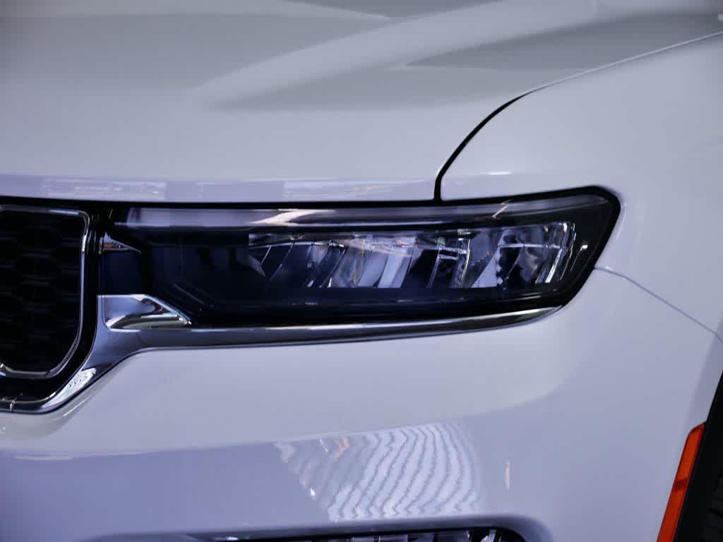 new 2025 Jeep Grand Cherokee car, priced at $45,965