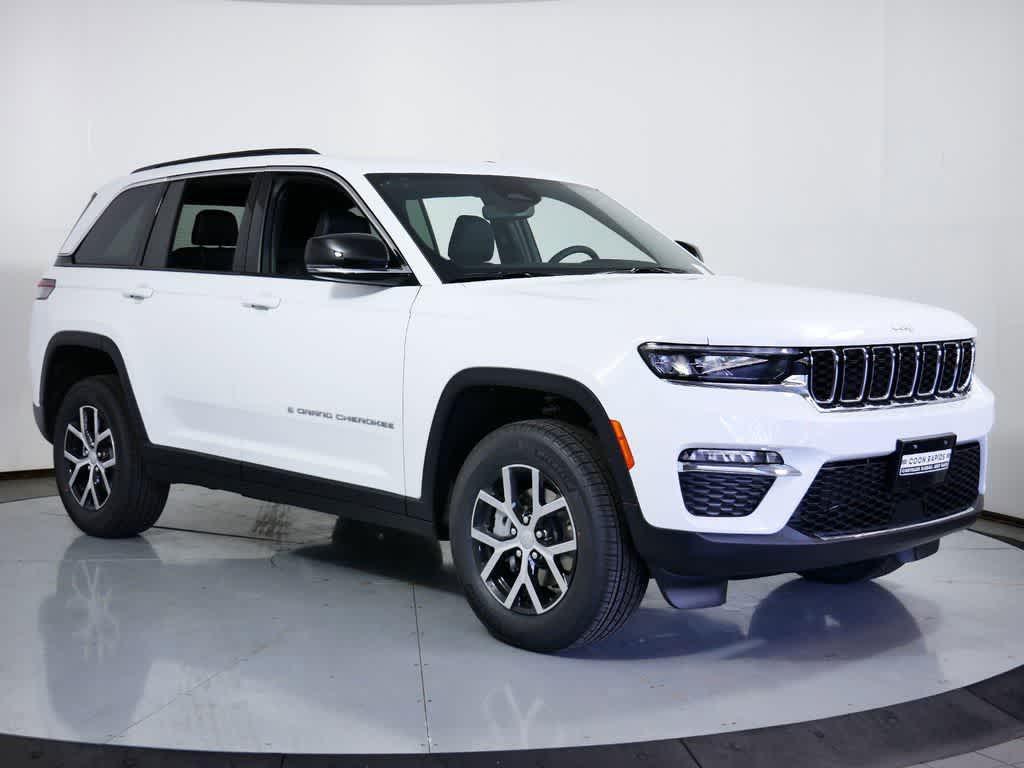 new 2025 Jeep Grand Cherokee car, priced at $45,965