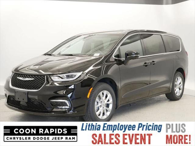new 2025 Chrysler Pacifica car, priced at $46,657