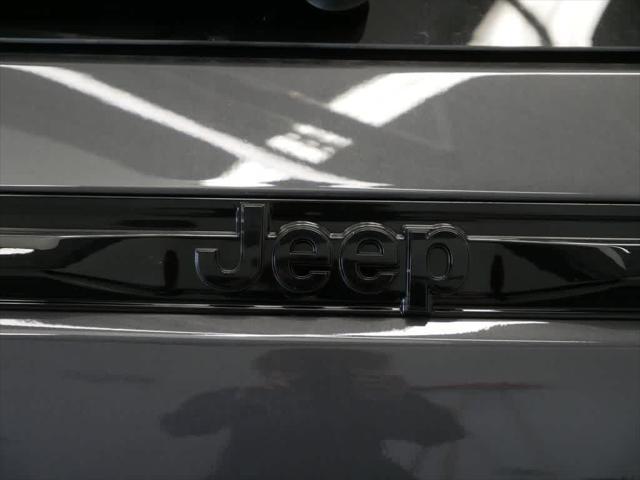 new 2025 Jeep Grand Cherokee car, priced at $50,996