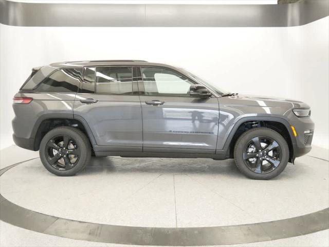 new 2025 Jeep Grand Cherokee car, priced at $50,996