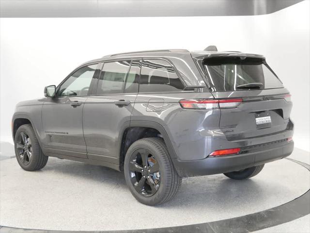new 2025 Jeep Grand Cherokee car, priced at $50,996