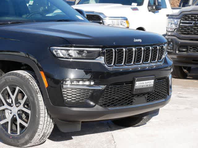 new 2025 Jeep Grand Cherokee car, priced at $48,945