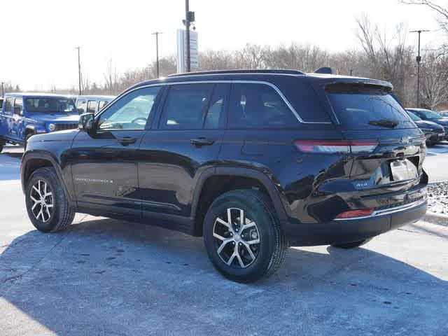 new 2025 Jeep Grand Cherokee car, priced at $48,945