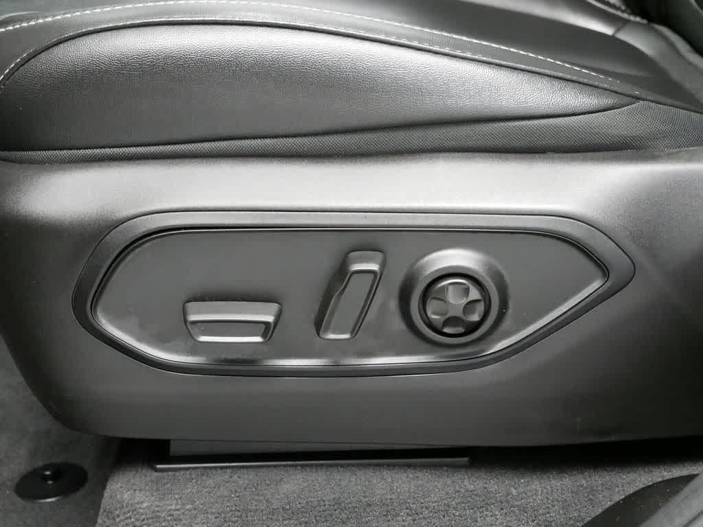 used 2024 Jeep Grand Cherokee car, priced at $40,987