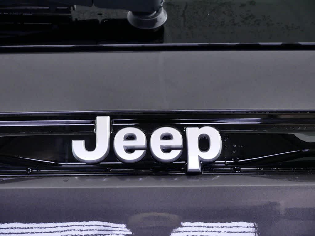 new 2025 Jeep Grand Cherokee car, priced at $61,881