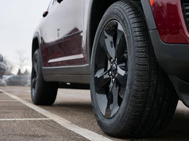 new 2025 Jeep Grand Cherokee car, priced at $49,003