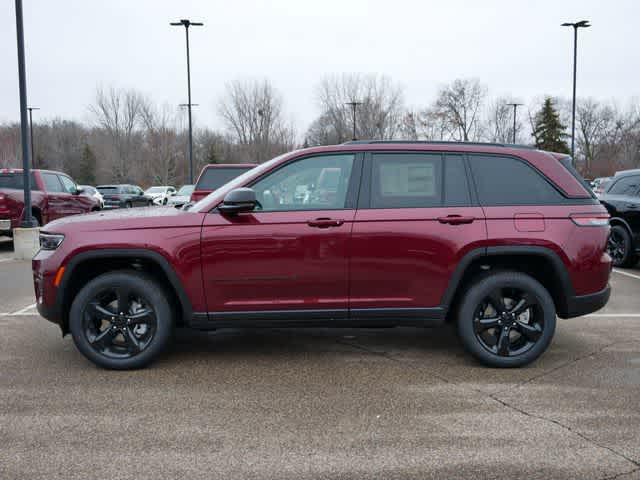 new 2025 Jeep Grand Cherokee car, priced at $49,003