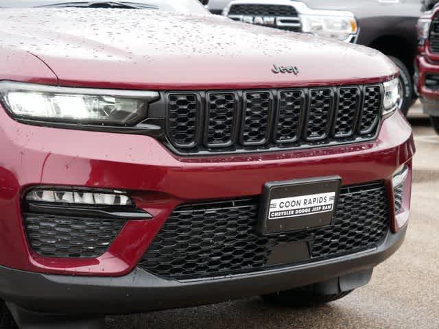 new 2025 Jeep Grand Cherokee car, priced at $49,003