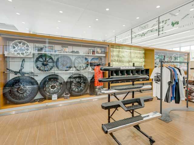 used 2018 Chevrolet Traverse car, priced at $16,758