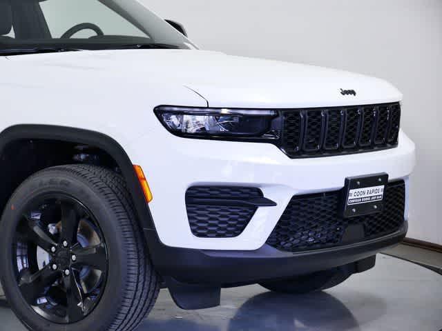 new 2024 Jeep Grand Cherokee car, priced at $46,619