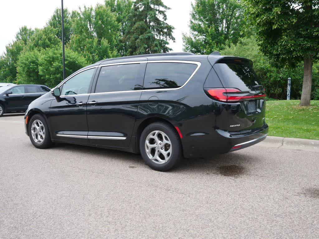 used 2023 Chrysler Pacifica car, priced at $27,487