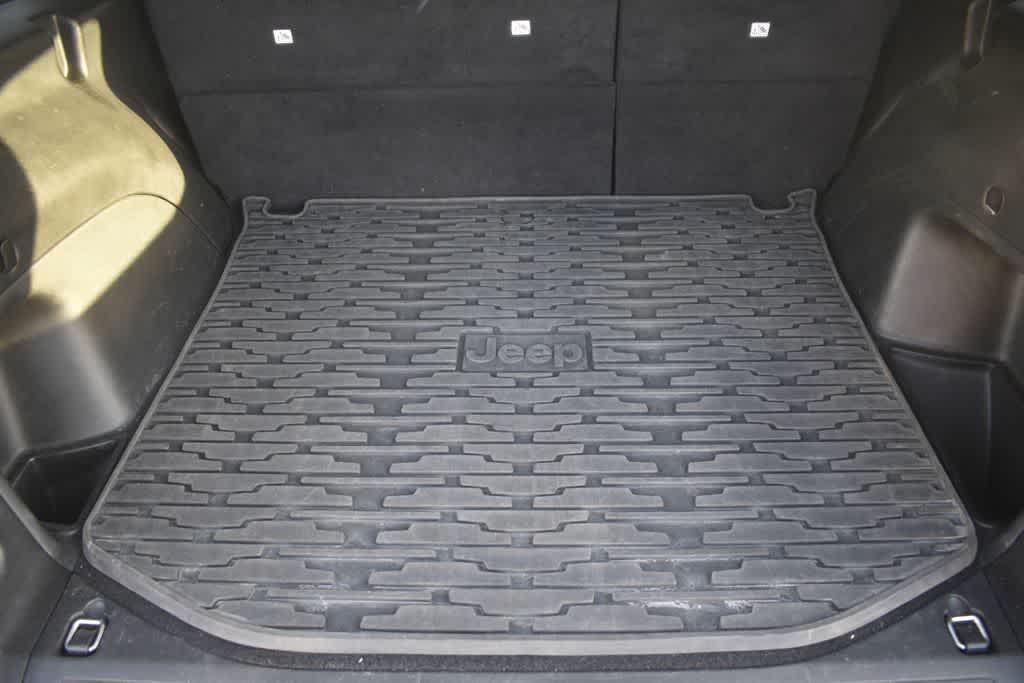 used 2021 Jeep Grand Cherokee car, priced at $25,712