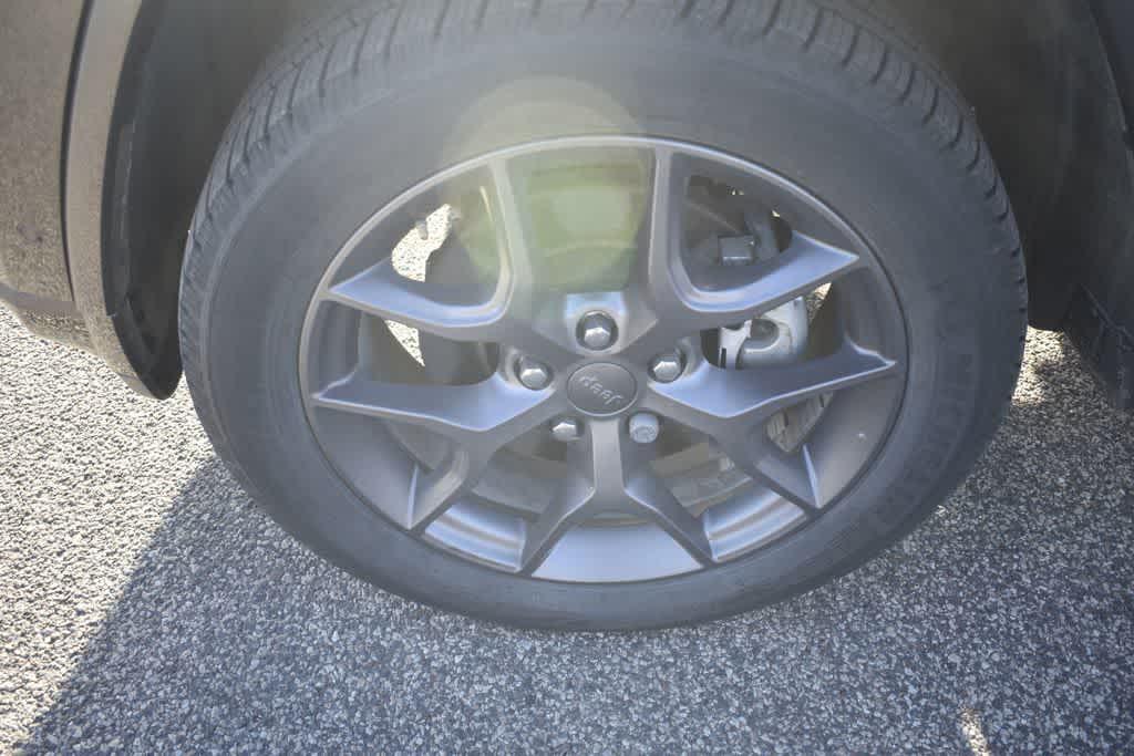 used 2021 Jeep Grand Cherokee car, priced at $25,712