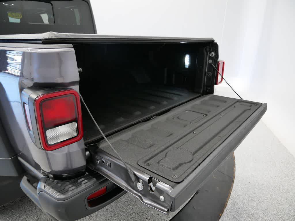 used 2022 Jeep Gladiator car, priced at $33,912