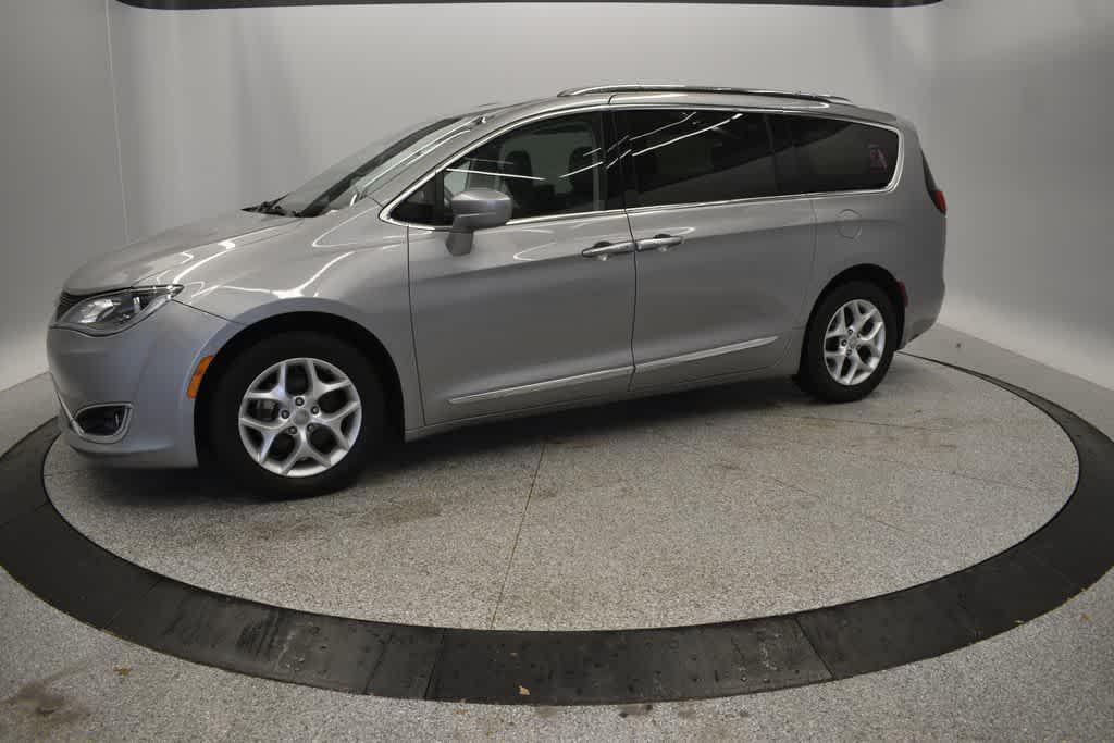 used 2017 Chrysler Pacifica car, priced at $16,762