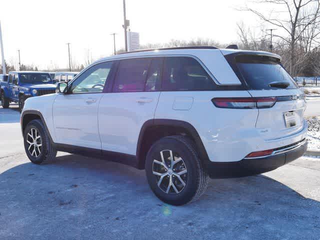 new 2025 Jeep Grand Cherokee car, priced at $48,302