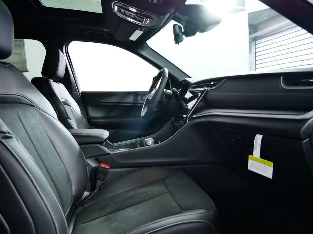 new 2025 Jeep Grand Cherokee L car, priced at $45,718