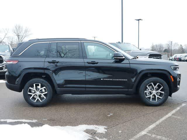 new 2025 Jeep Grand Cherokee car, priced at $45,766