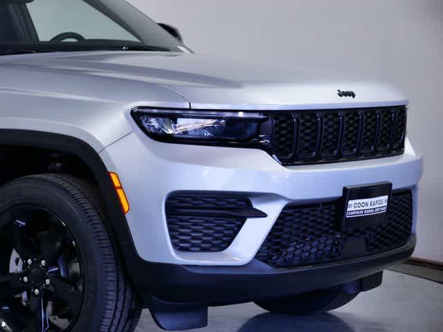 new 2024 Jeep Grand Cherokee car, priced at $43,749