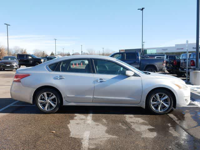 used 2013 Nissan Altima car, priced at $5,800