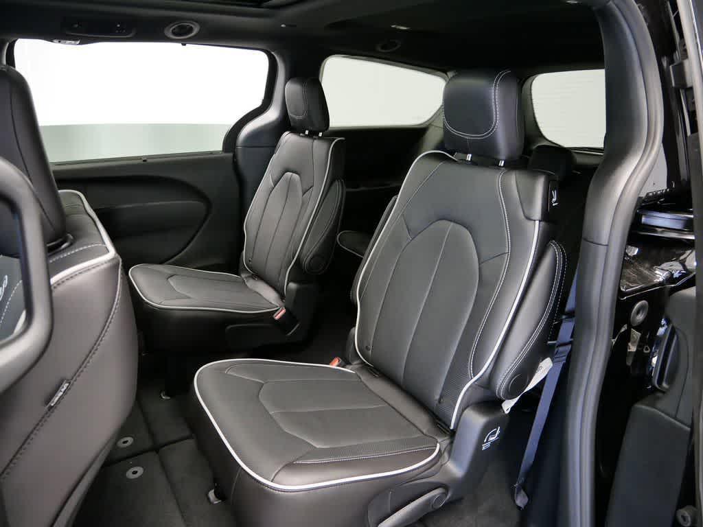 new 2026 Chrysler Pacifica car, priced at $54,125