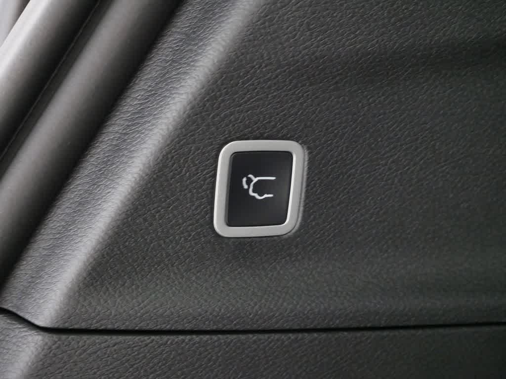 new 2026 Chrysler Pacifica car, priced at $54,125