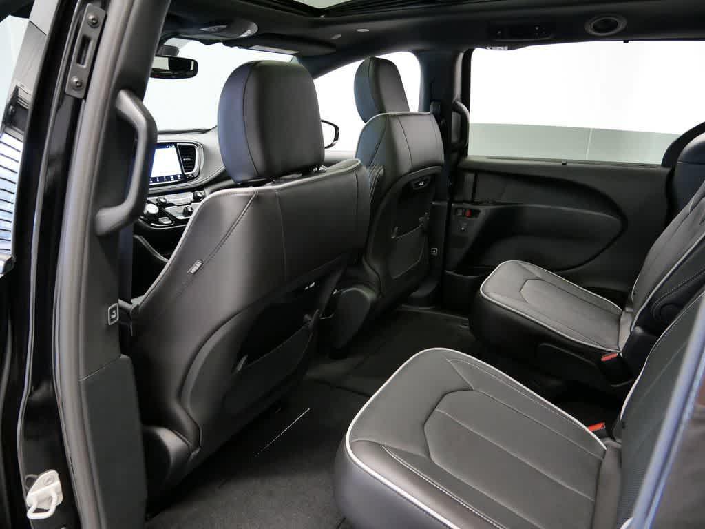 new 2026 Chrysler Pacifica car, priced at $54,125