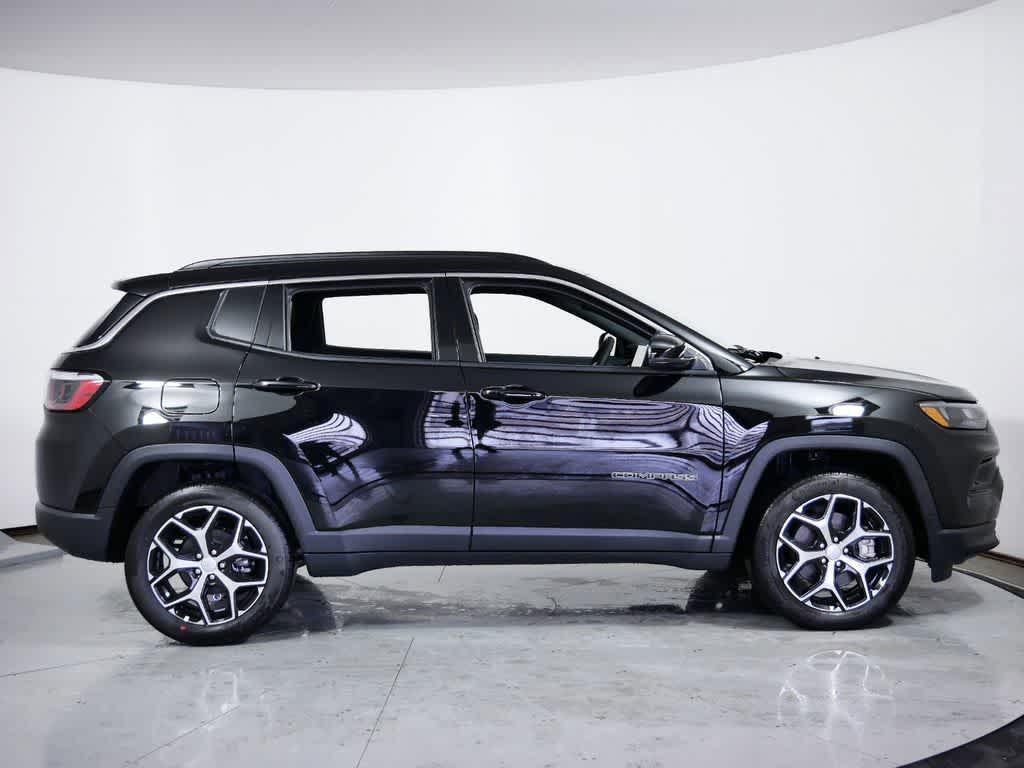 new 2025 Jeep Compass car, priced at $29,998