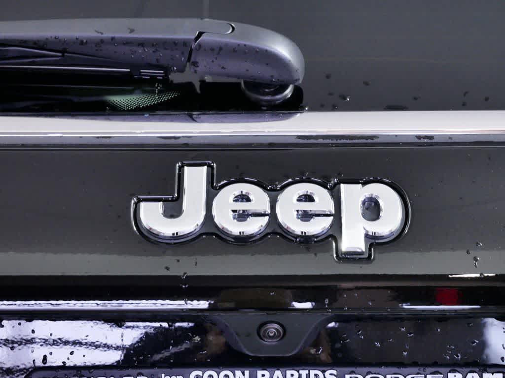 new 2025 Jeep Compass car, priced at $29,998