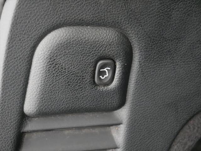 used 2018 Jeep Grand Cherokee car, priced at $14,476
