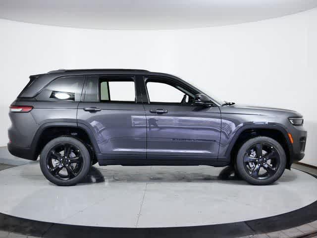 new 2024 Jeep Grand Cherokee car, priced at $44,686