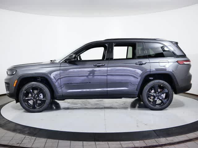 new 2024 Jeep Grand Cherokee car, priced at $44,686