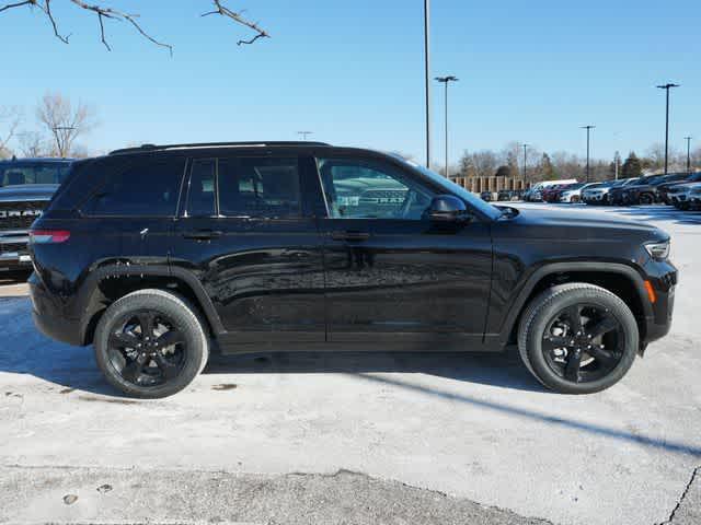 new 2025 Jeep Grand Cherokee car, priced at $49,003