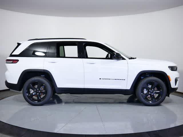 new 2024 Jeep Grand Cherokee car, priced at $48,179