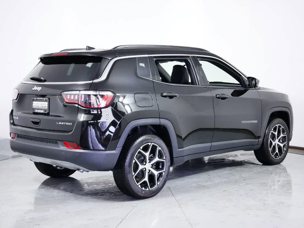 new 2025 Jeep Compass car, priced at $29,998