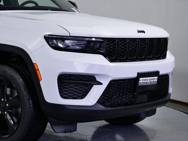 new 2024 Jeep Grand Cherokee car, priced at $46,921