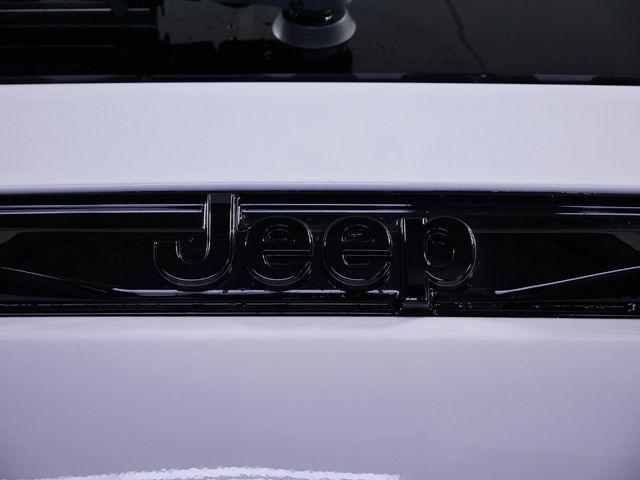 new 2024 Jeep Grand Cherokee car, priced at $46,921
