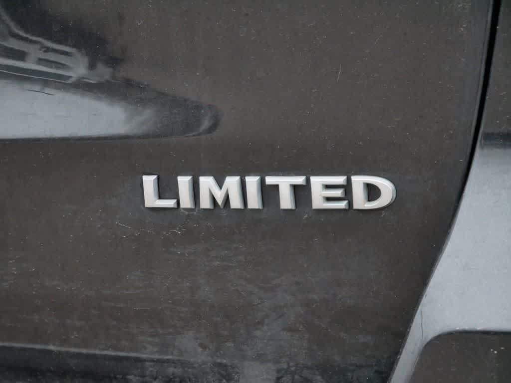 used 2015 Jeep Grand Cherokee car, priced at $13,349