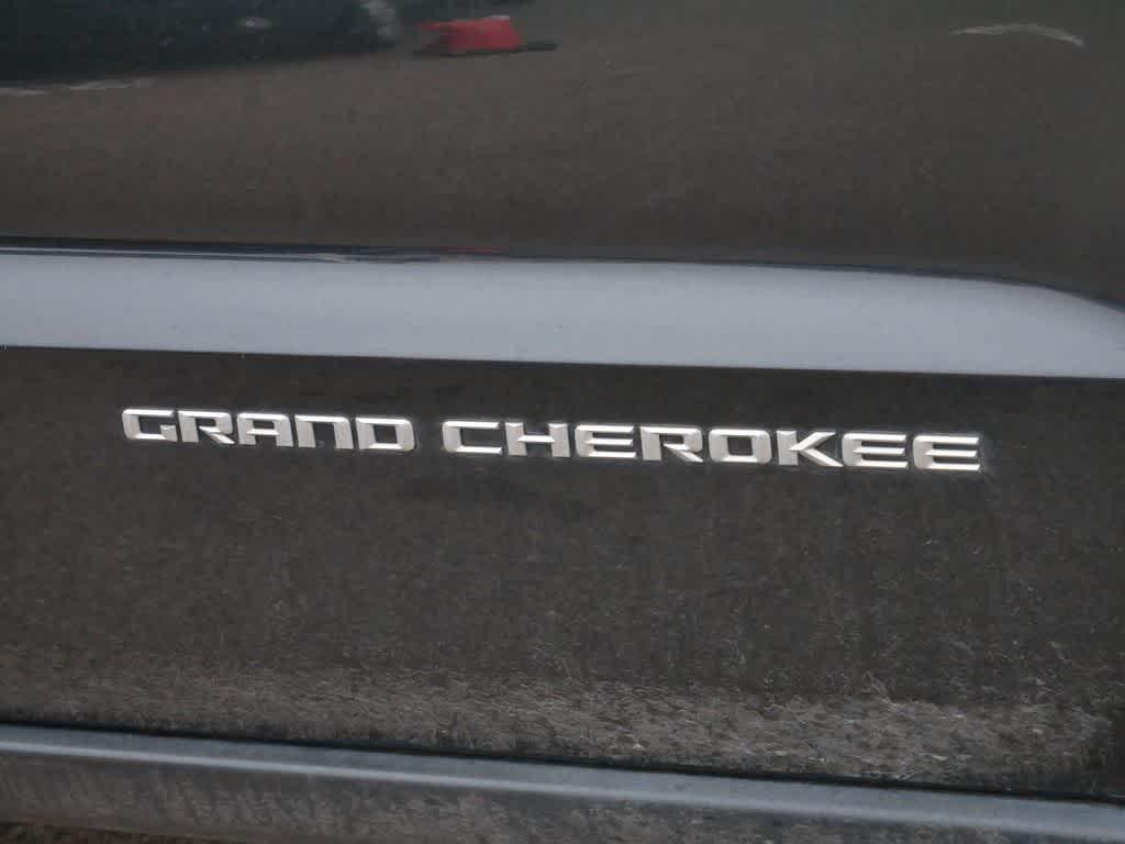 used 2015 Jeep Grand Cherokee car, priced at $13,349