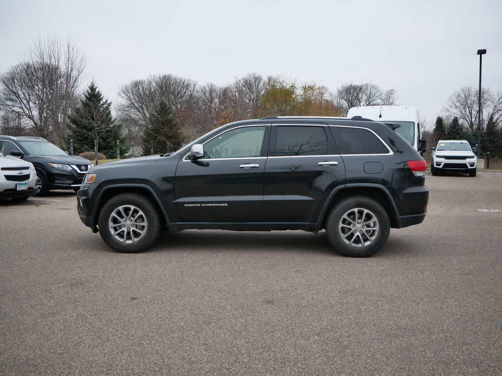 used 2015 Jeep Grand Cherokee car, priced at $13,349