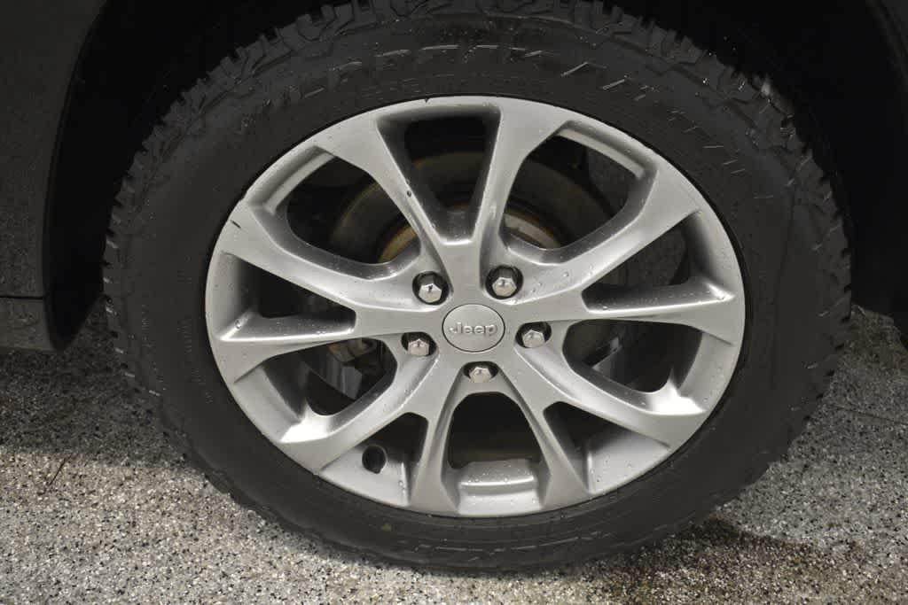 used 2021 Jeep Grand Cherokee car, priced at $28,688