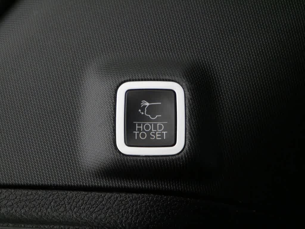 used 2024 Jeep Grand Cherokee car, priced at $33,708