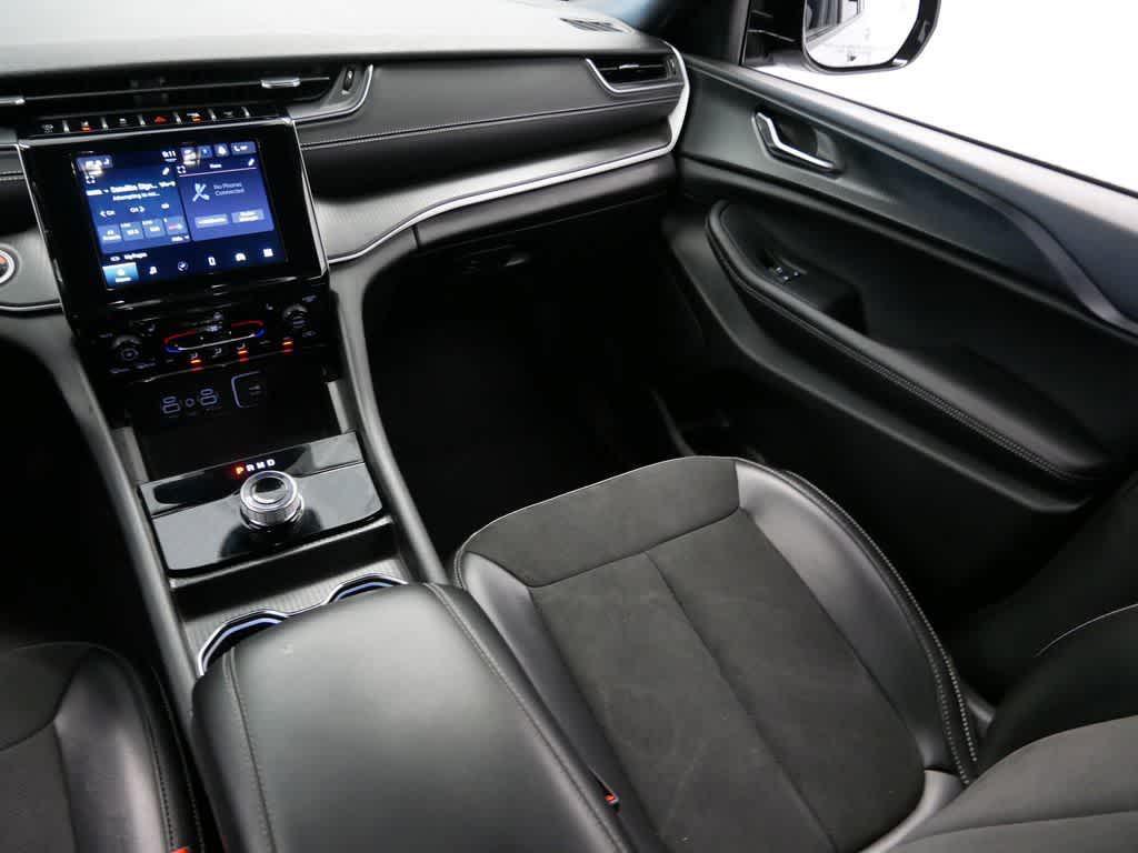 used 2024 Jeep Grand Cherokee car, priced at $33,708