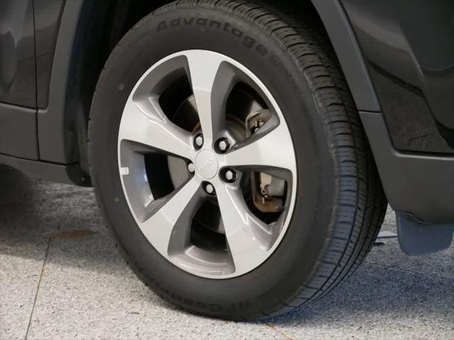 used 2019 Jeep Cherokee car, priced at $18,987