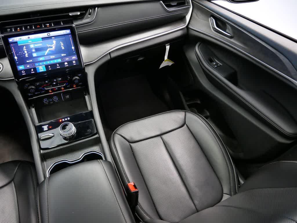 new 2025 Jeep Grand Cherokee L car, priced at $46,498