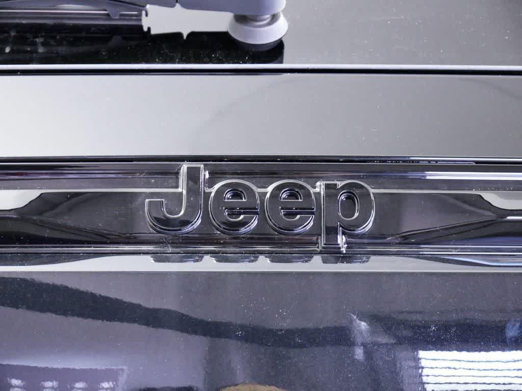used 2024 Jeep Grand Cherokee car, priced at $42,444